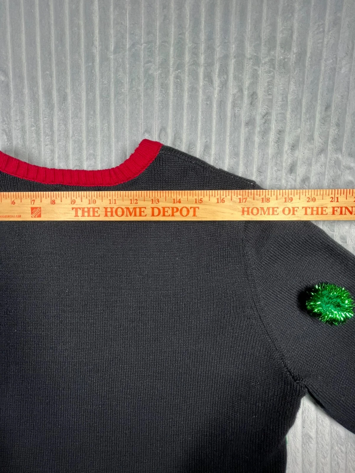 Spencer's Workshop Men's L Pullover Ugly Christmas Sweater Naughty List Light Up