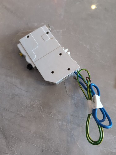 VAT INC - Square D QOE RCBO 16 Amp 30mA Type B 16A Qwikline QOE116B03 (147) - Picture 3 of 3