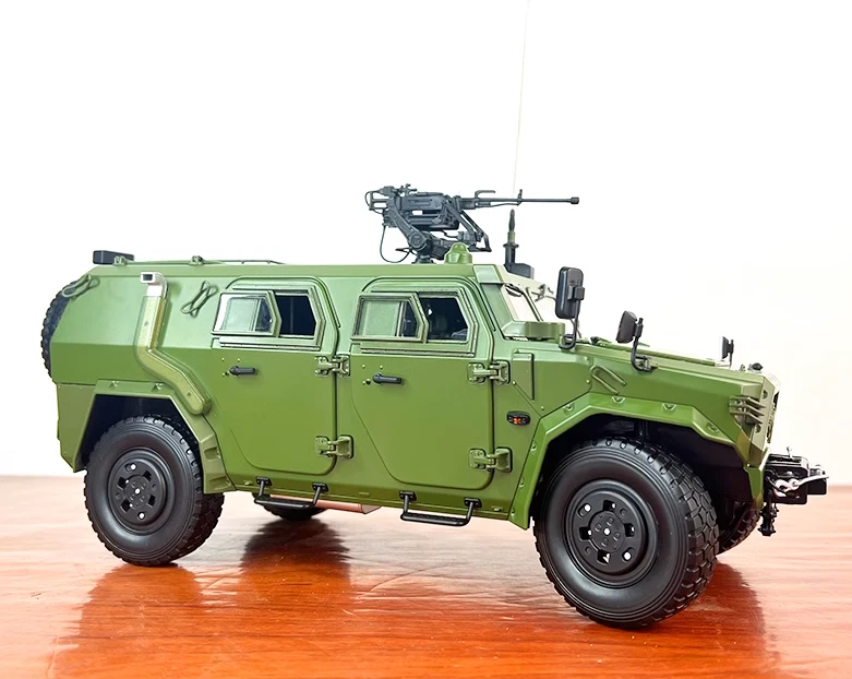 1:18 31CM Brave Warrior Off-Road Vehicle Jeep Diecast Military ORV Model - Image 4 of 4