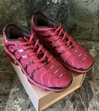 Nike Air VaporMax Plus Low Top Lace Up Athletic Sneaker Burgundy Men FN6850-681