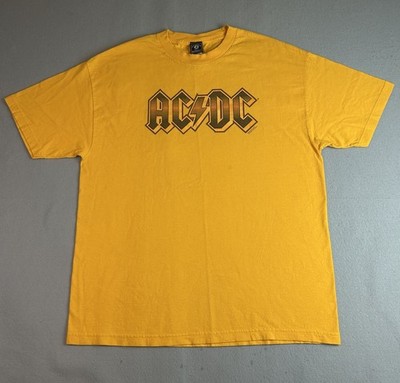 VTG 2005 Y2K AC/DC Stiff Upper Lip Tour T-Shirt  Authentic USA  Men s XL Yellow
