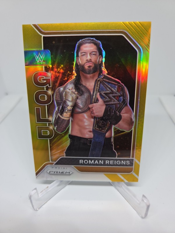 2022 Roman Reigns True Gold Prizm #/10