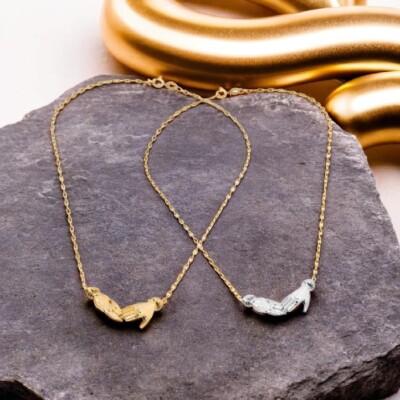 Holding Hands Necklace, Romantic Jewellery for Girlfriend, Modern Fashion Design