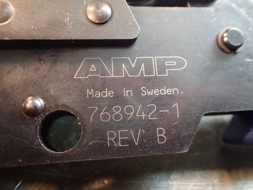 Amp-Latch 768942-1 Ribbon Cable Connector Hand Tool Kit 768340-1 With Case: Used - Photo 4/16