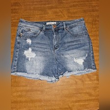 YMI Shorts Womens/Juniors 13 WannaBettaButt Distressed Denim D20