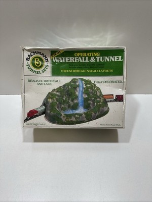 Bachmann Operating Waterfall & Tunnel N Scale Set NIB