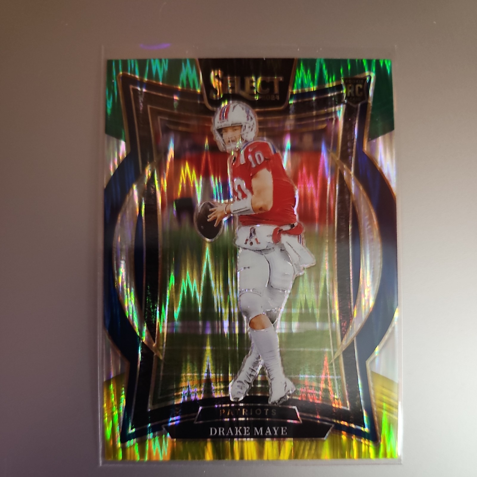 2024 Panini Select Drake Maye Patriots Green Yellow Shock Concourse RC #27