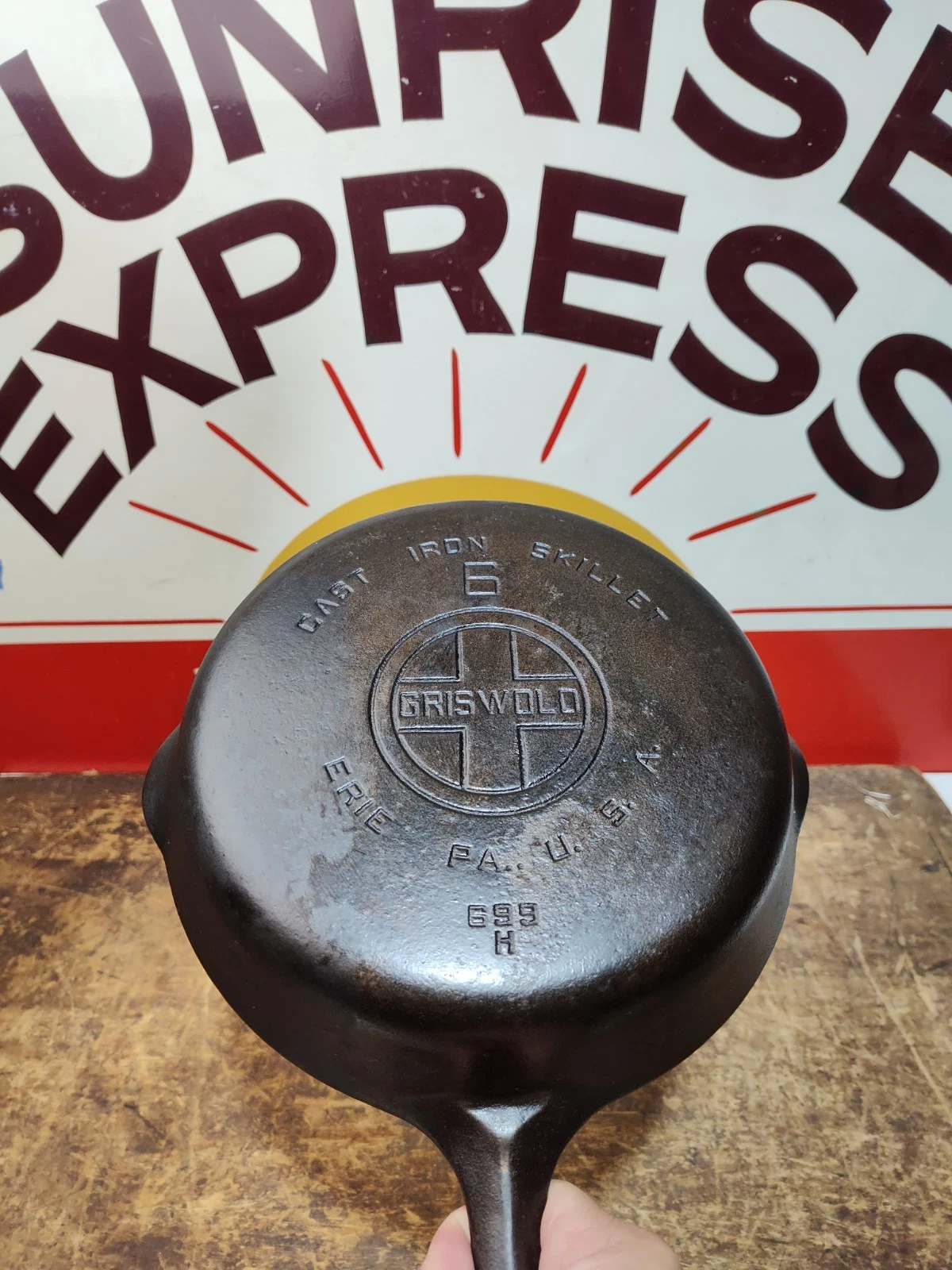 "Fully Restored" GRISWOLD Cast Iron Skillet Frying Pan 8" Large Logo Seasoned