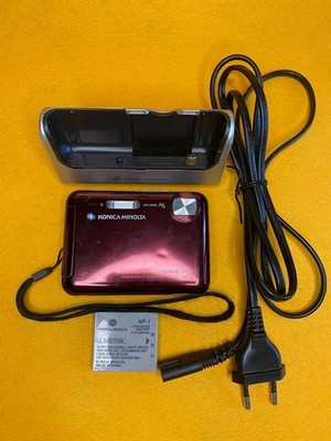 Konica Minolta Dimage X1 8.0 MP Digital Camera