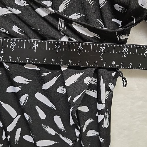CATHERINES Wrap Dress Size 4X Black White Stretch Lightweight Flowy Artsy Boho - Picture 9 of 10