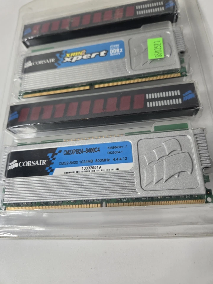 Corsair x2 1024MB Moduli XMS 2 Xpert Xtreme DDR2 RAM NUOVO 800mhz Cm2XP1024-640 - Immagine 2 di 4