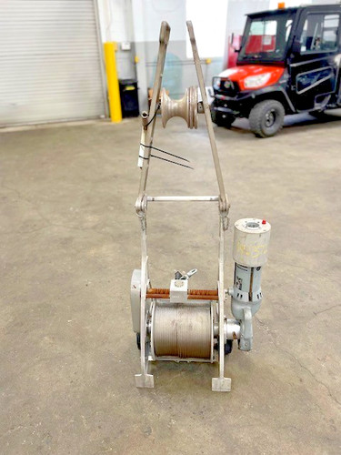 Cue's Electric Power Winch Cable Puller With Rigid 700