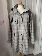 PRINCE OF WALES CHECK WATERPROOF RAINCOAT SIZE 14 - IMMACULATE