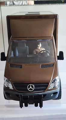 Bruder 02678 MB Sprinter UPS mit Fahrer und Zubehör