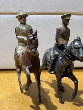 Vintage BRITAINS LTD Pair Of Lead Soldiers Officers Mounted On Horses  US Army
