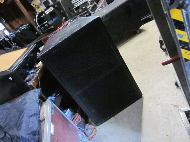 eaw dual 18 subwoofer