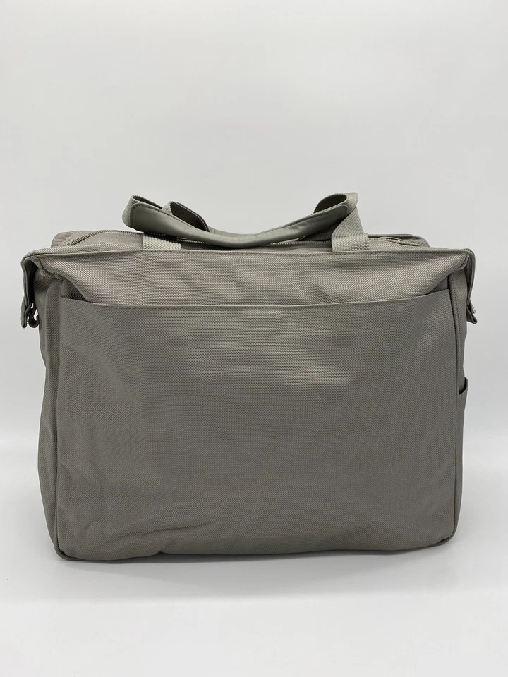 NUEVO Bolso de Mano Tumi Grande Plateado/Gris Estilo #26189S4 18”x15”x7” Foto 4 de 4