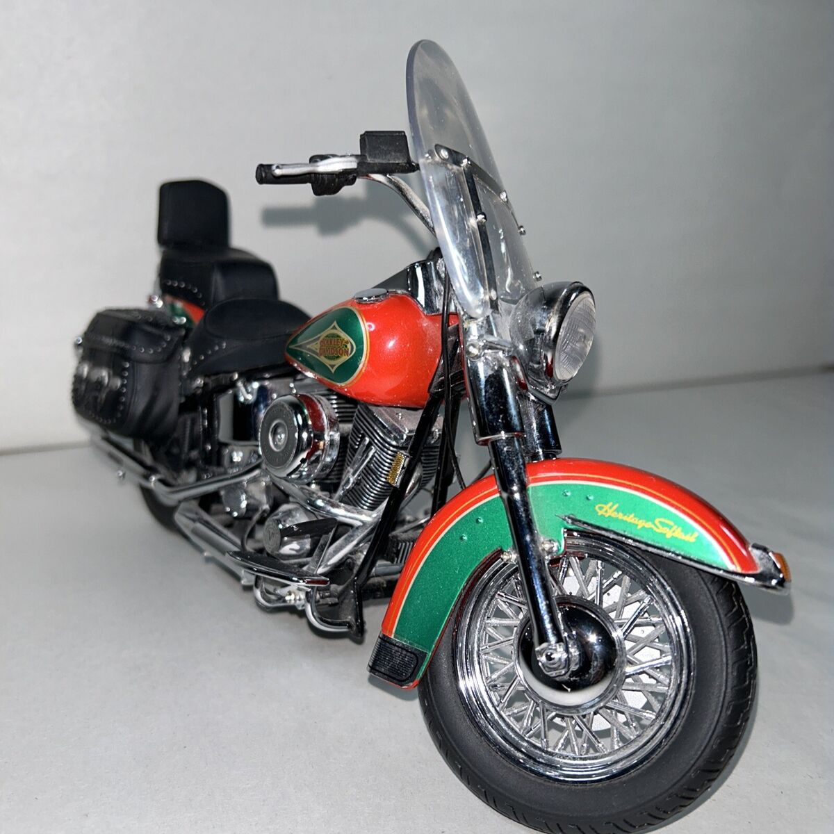 2003 Franklin Mint 1996 Harley Davidson Heritage Softail 2003 Franklin Mint 1996 Harley Davidson Heritage Softail