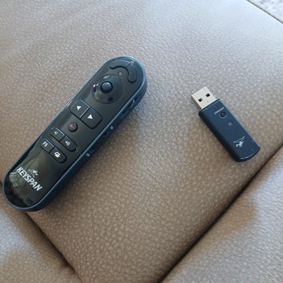 Keyspan TRIPP LITE PR-PRO3 Wireless Presentation Remote. Works Great