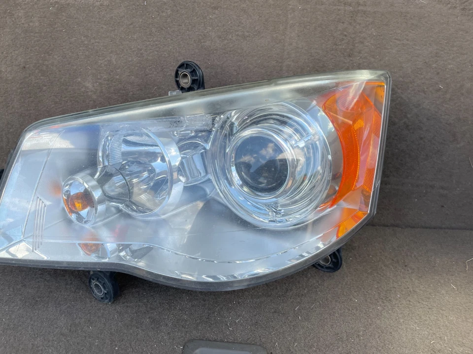 Faro Chrysler Town & Country 2008-2016 HID xenón lado izquierdo genuino bonito Foto 4 de 4