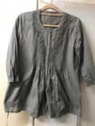 2ELLES Grey Blouse UK 12/14 Boho Crochet Lace Trim Pintuck Pleat Top Tie Back