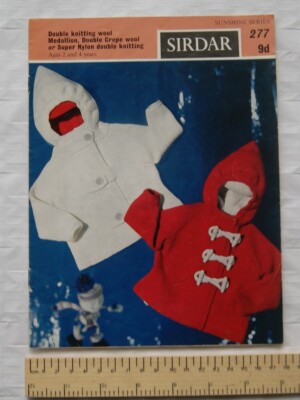 Vintage: Sirdar 277 Kinder Kapuzenjacken, DK, 2 und 4 Jahre