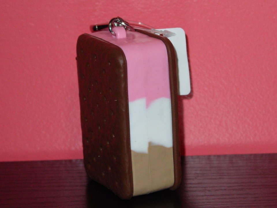 BATH AND BODY WORKS POCKET *BAC HOLDER BRAND NEW NEAPOLITAN ICE CREAM