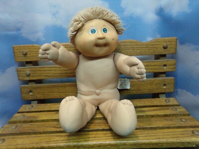 CABBAGE PATCH KIDS DOLL coleco ASH BLOND HAIR