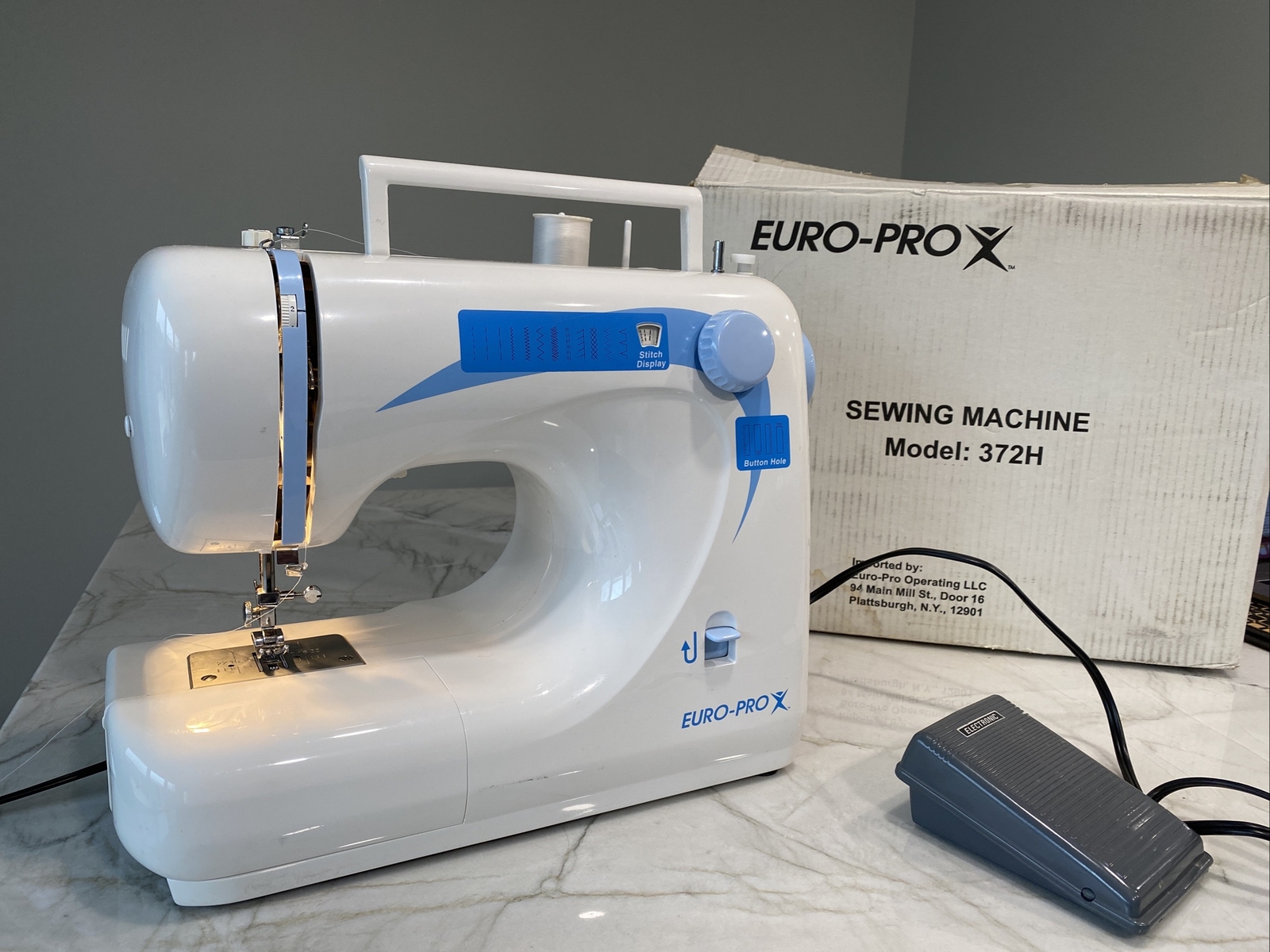 EUROPRO X SEWING MACHINE MODEL 372H W/ Foot Pedal Vintage LOCAL PICK