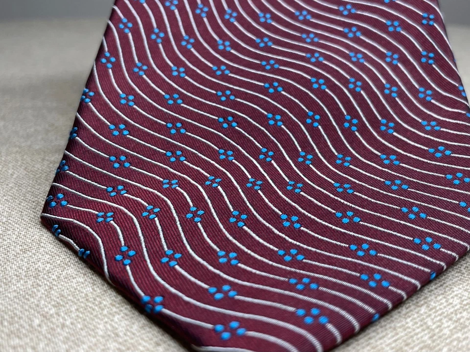 Paul Fredrick Tie Red w/ White Wavy Lines & Blue Dots 58"x4" 100% Italian Silk - Image 4 of 4