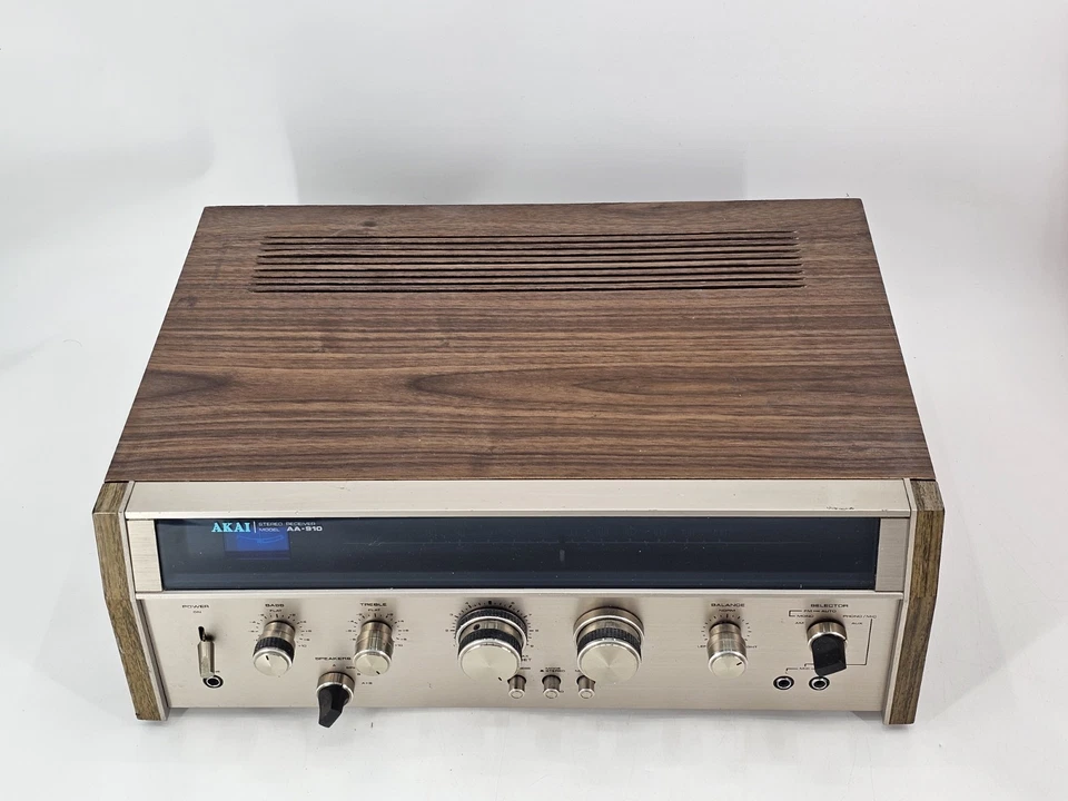 Receptor estéreo vintage AKAI modelo AA-910DB / 910-DB- (TAL CUAL, PARA PIEZAS) Foto 4 de 4