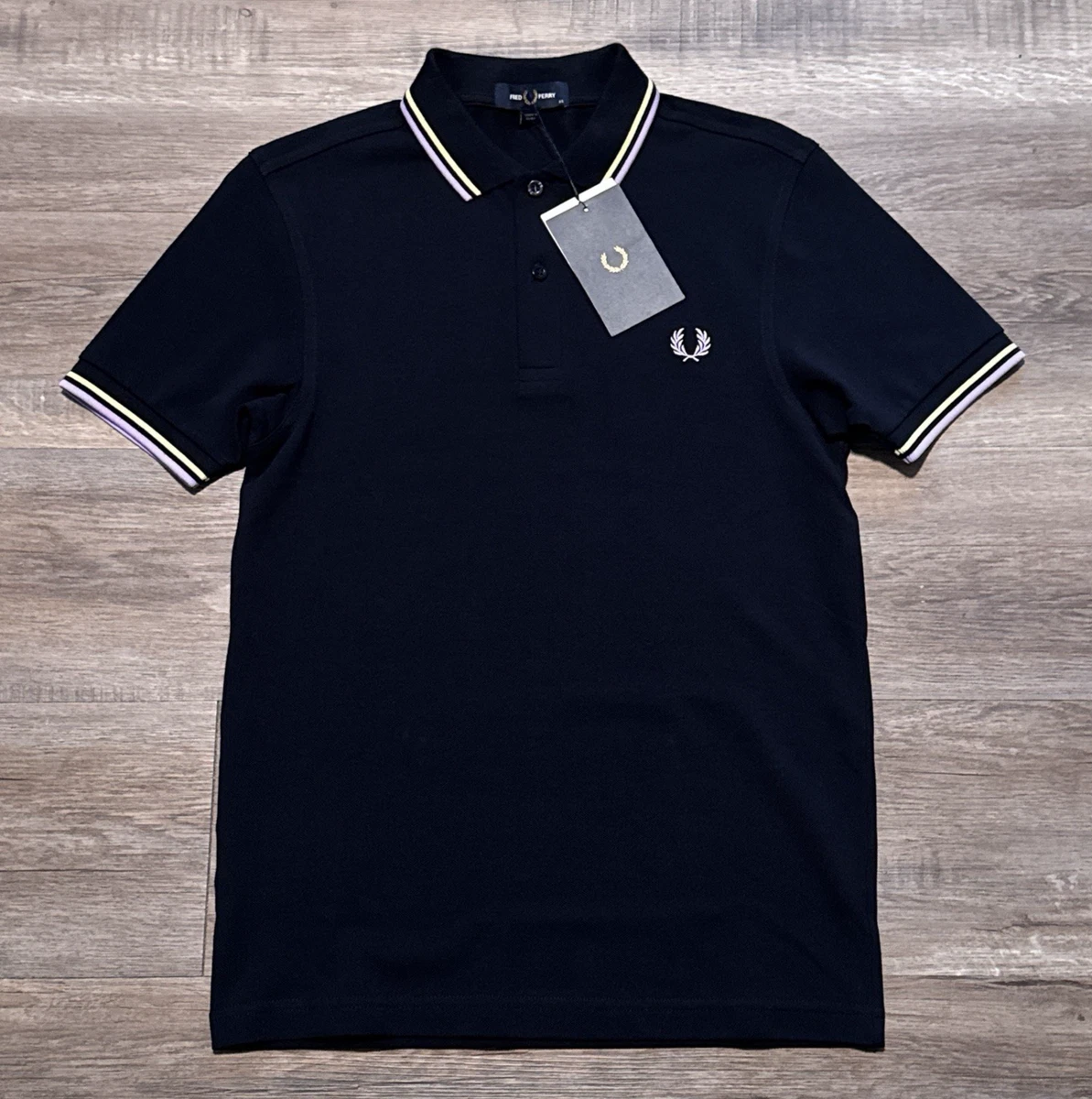 新品未使用Fred Perry ネイビー 半袖シャツXS 新品未使用Fred Perry ネイビー 半袖シャツXS FRED PERRY フレッド
