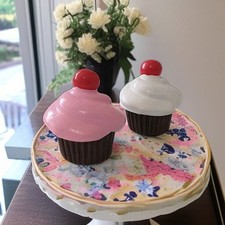 2 Play Food Cupcakes Paradise Kids Diorama Replacement Pieces Cake Pink White