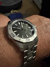 Tag Heuer Aquaracer Professional 200 Quartz 40mm BOXED WBP1110. Mint condition