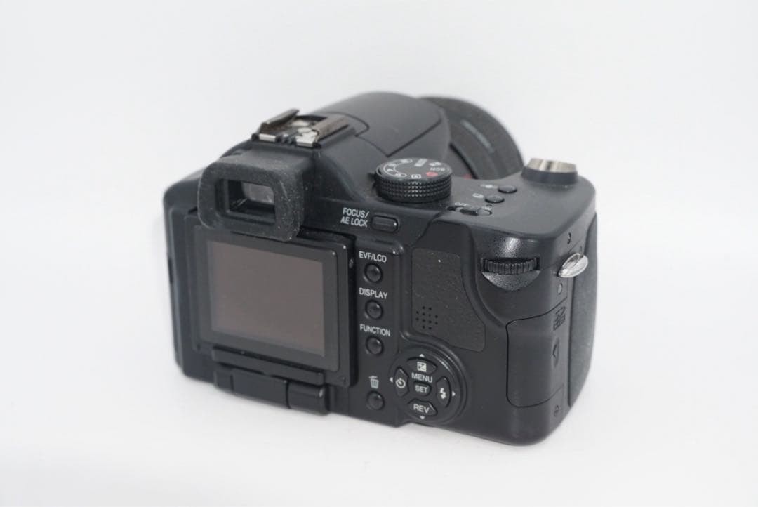 Panasonic LUMIX DMC-FZ50 Digital Camera Tested with Minor Wear and