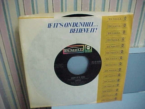SMITH - NM VINYL & EX AUDIO - BABY IT'S YOU / I DON'T BELIEVE (I BELIEVE)