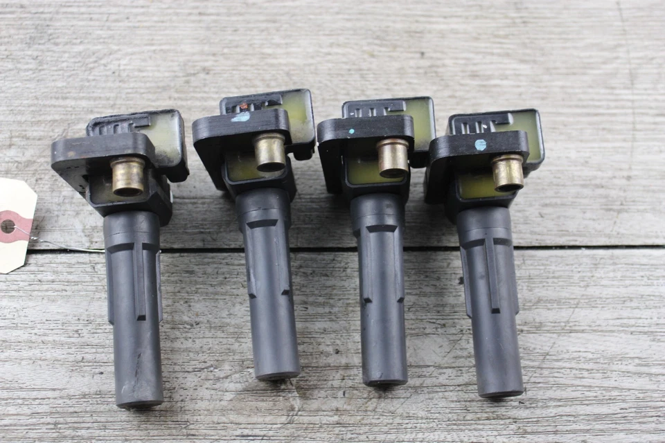 02-2007 2.0 2.5 SUBARU WRX STI motor bobinas de encendido OEM. Foto 2 de 4