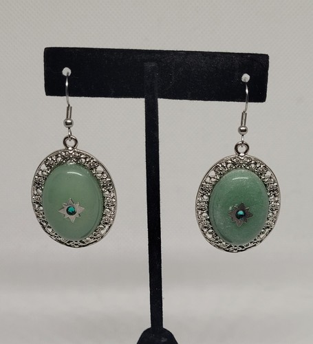 Green Aventurine Crystal Dangle Earrings In 316L SS (50 Ctw) - 第 1/2 張圖片