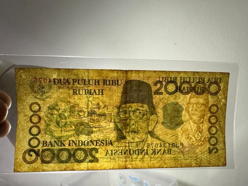 Indonesia 20000 Rupiah 1998 Banknote - Picture 3 of 3