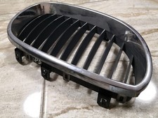 Bmw E60 2005/Front Radiator Grille/10627110/7027062/Front Right side