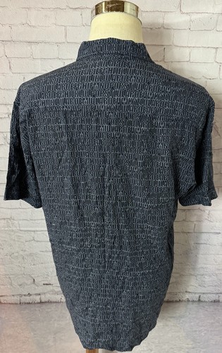 Lularoe Medium Black Button Up Short Sleeve Graphic Print Men’s Shirt Size L - Picture 4 of 8