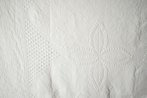 WELL QUILTED Vintage 1860's All White "Bride's" Quilt ~Rare Trapunto Quilting! - Picture 12 of 13