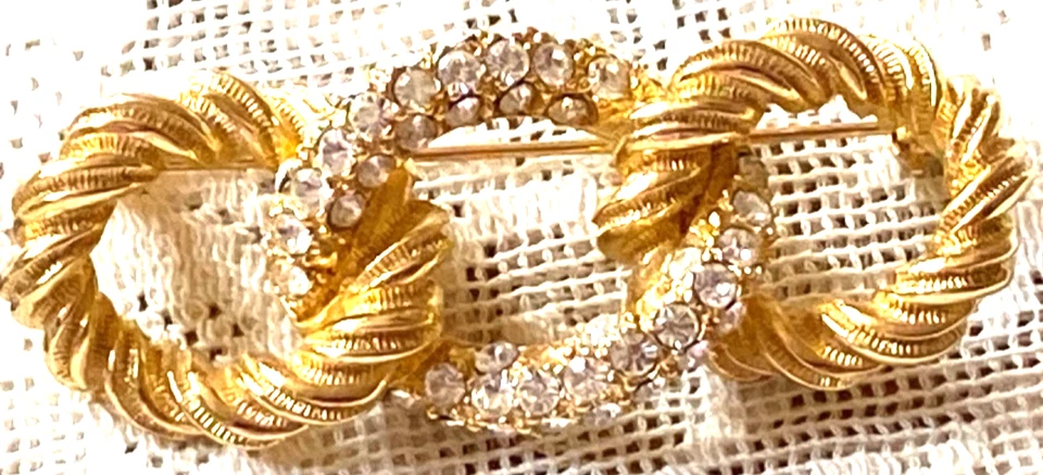 Gorgeous Christian Dior Crystal Triple Rope knot Pronged Gems Brooch Pin 004-273 - Image 3 of 4