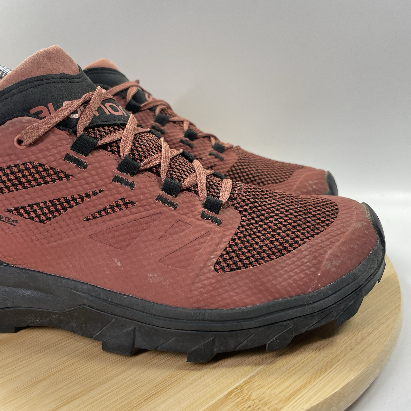 Scarpe da trekking Salomon Outline GTX donna taglia 10 5 sneakers rosso mattone