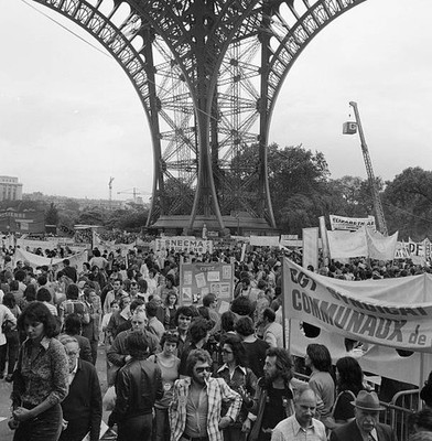 France Trade union demonstration under Eiffel tower Paris july 1975 Old Photo 4