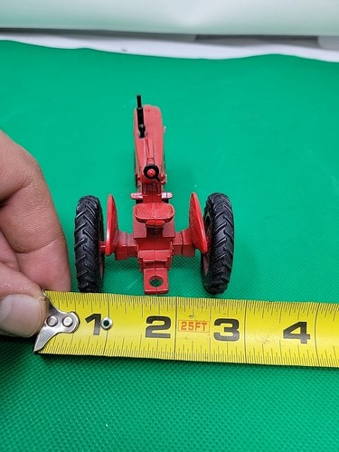 3 ERTL Toys International Mini-Tractor & Farmall Treactor - Picture 12 of 20