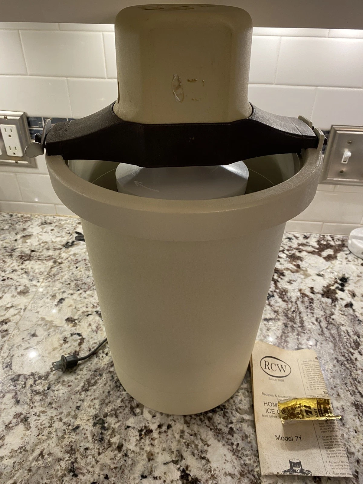Vintage RCW 4 Quart Ice Cream Maker Model #71 Electric Ice Cream Freezer Maker