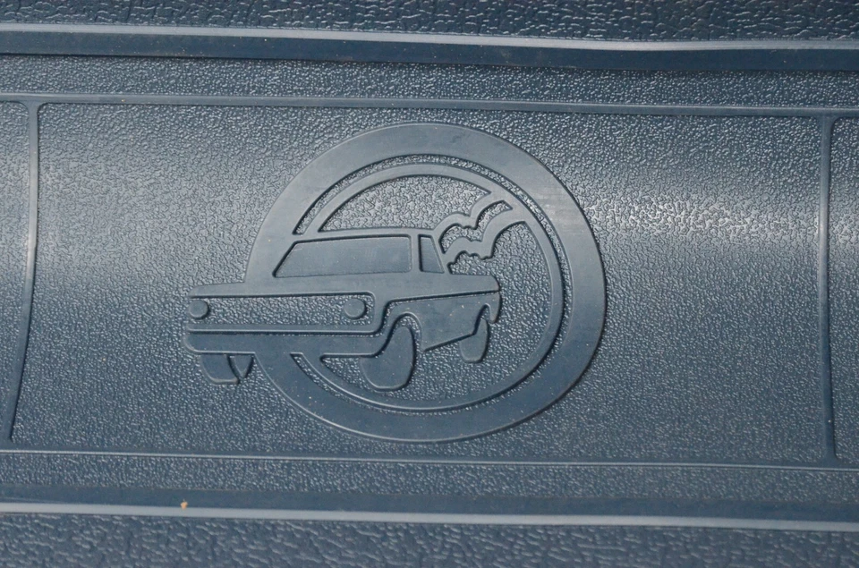 Juego de alfombrillas de goma accesorios para camioneta Dodge 1972-93 azul Mopar 4186373 NOS de colección Foto 3 de 4