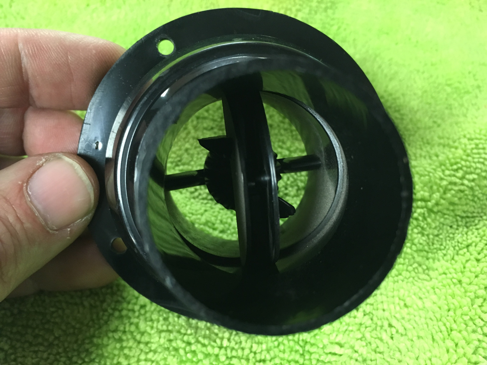 Lotus A085P6037F Esprit face level vent for the binnacle.