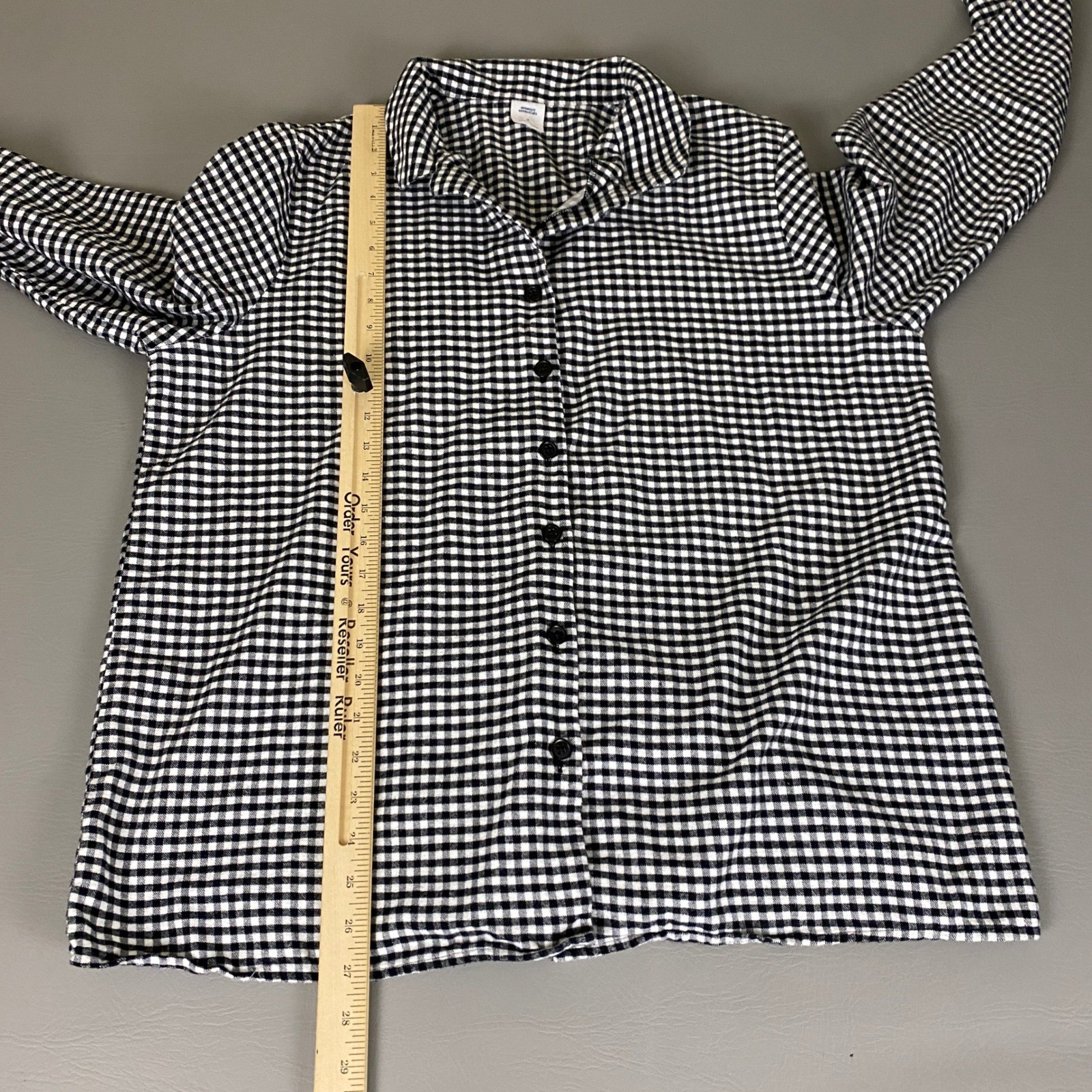 Amazon Essentials Flannel Button Down Shirt Women… - image 10